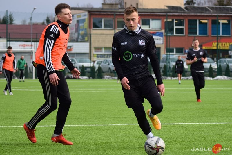 Mecz sparingowy JKS Czarni 1910 Jasło - OKS Markiewicza Krosno 2:0