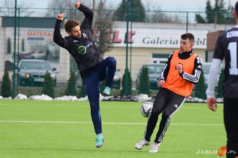 Mecz sparingowy JKS Czarni 1910 Jasło - OKS Markiewicza Krosno 2:0