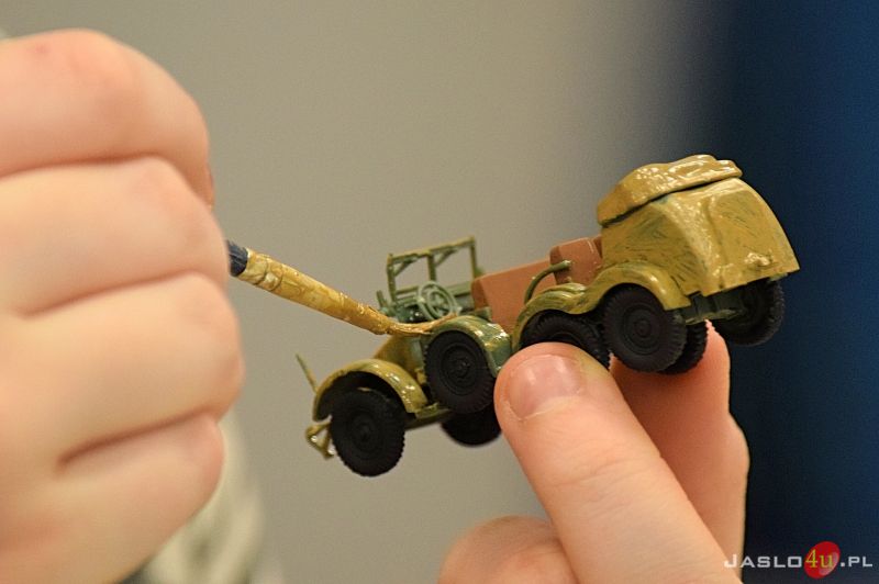 Warsztaty modelarstwa redukcyjnego w MBP w Jaśle