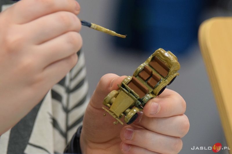 Warsztaty modelarstwa redukcyjnego w MBP w Jaśle
