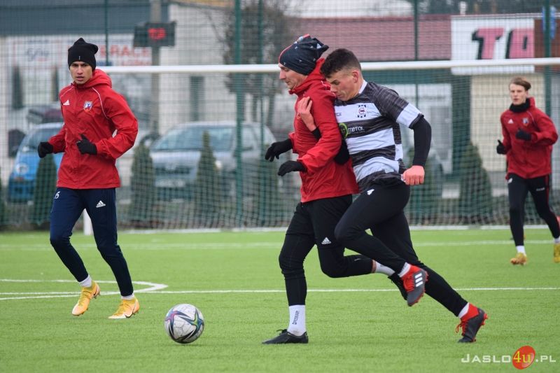 Mecz sparingowy JKS Czarni 1910 Jasło - MKS Tarnovia Tarnów 5:5