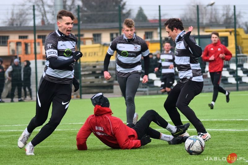 Mecz sparingowy JKS Czarni 1910 Jasło - MKS Tarnovia Tarnów 5:5