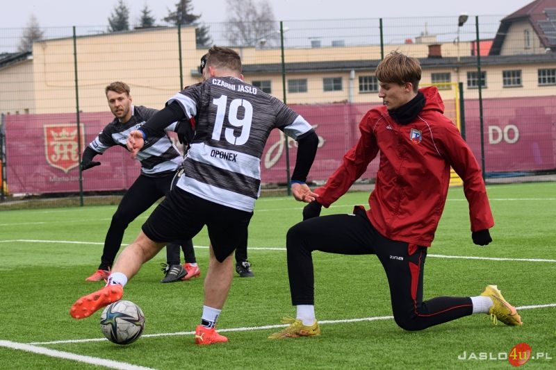 Mecz sparingowy JKS Czarni 1910 Jasło - MKS Tarnovia Tarnów 5:5
