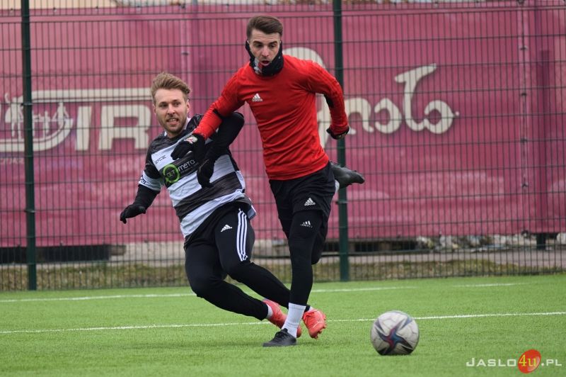 Mecz sparingowy JKS Czarni 1910 Jasło - MKS Tarnovia Tarnów 5:5