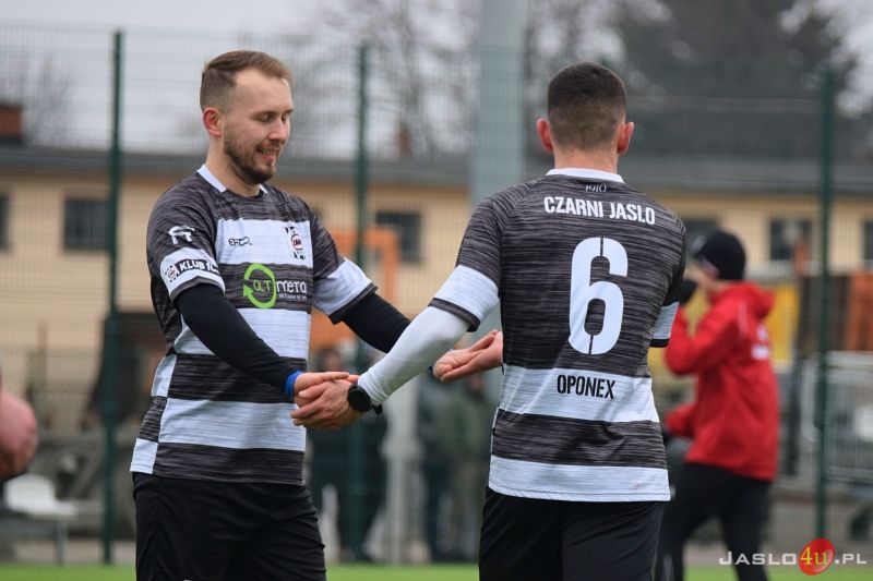 Mecz sparingowy JKS Czarni 1910 Jasło - MKS Tarnovia Tarnów 5:5