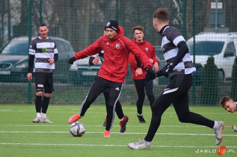 Mecz sparingowy JKS Czarni 1910 Jasło - MKS Tarnovia Tarnów 5:5