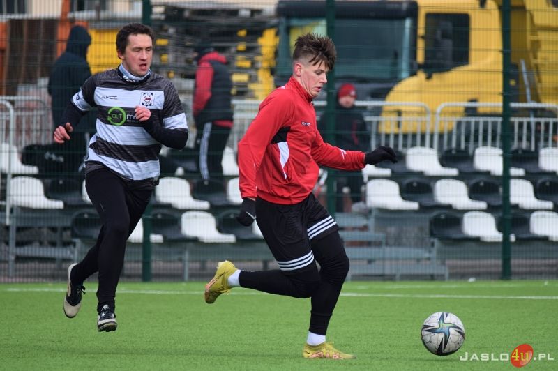 Mecz sparingowy JKS Czarni 1910 Jasło - MKS Tarnovia Tarnów 5:5