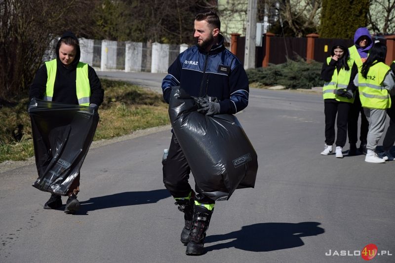 Społeczna akcja sprzątania Warzyc 2023
