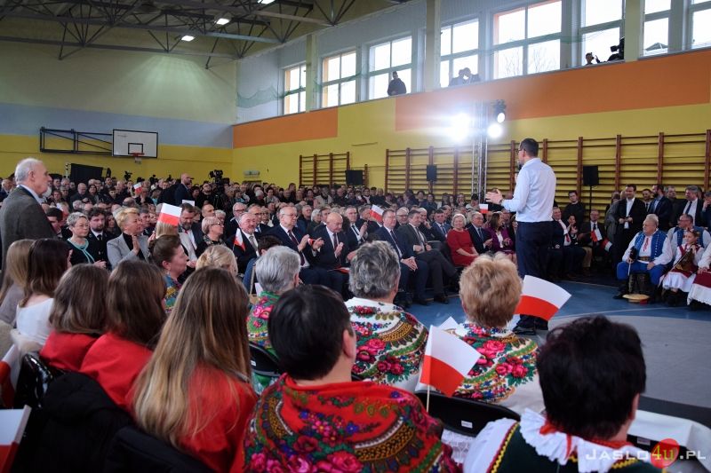 Wizyta premiera Mateusza Morawieckiego w Jaśle - inauguracja kampanii wyborczej PiS