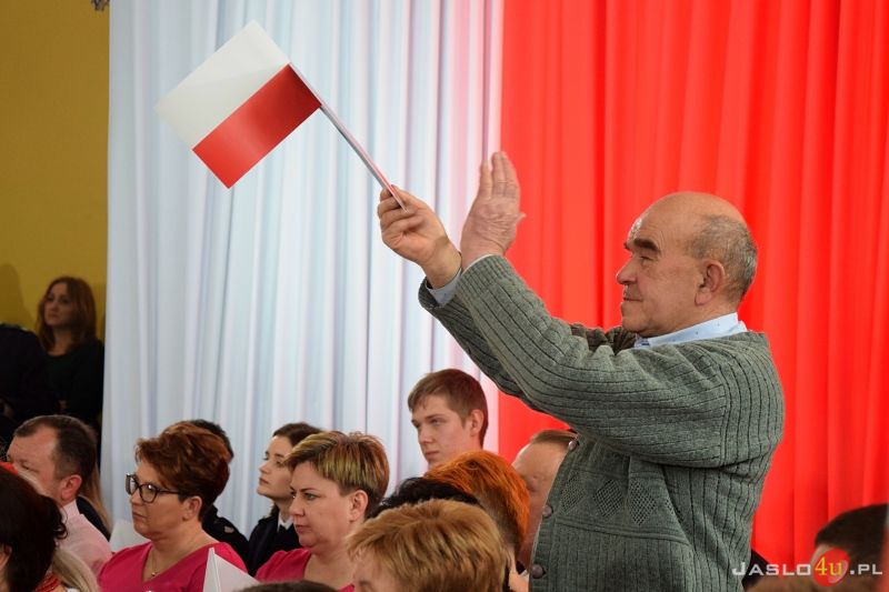Wizyta premiera Mateusza Morawieckiego w Jaśle - inauguracja kampanii wyborczej PiS