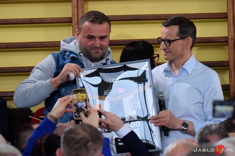 Wizyta premiera Mateusza Morawieckiego w Jaśle - inauguracja kampanii wyborczej PiS