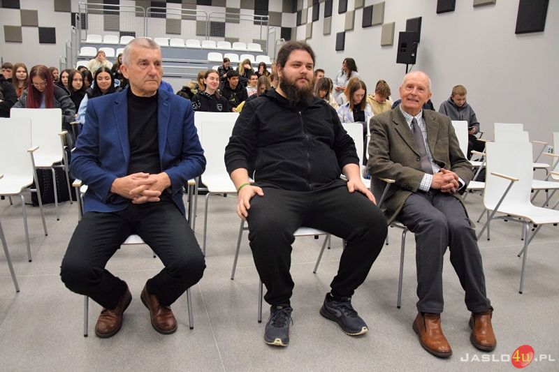„Lotnictwo. Pasja, czy zawód?”  - spotkanie z członkami JSL "IKAR" w jasielskim GENie