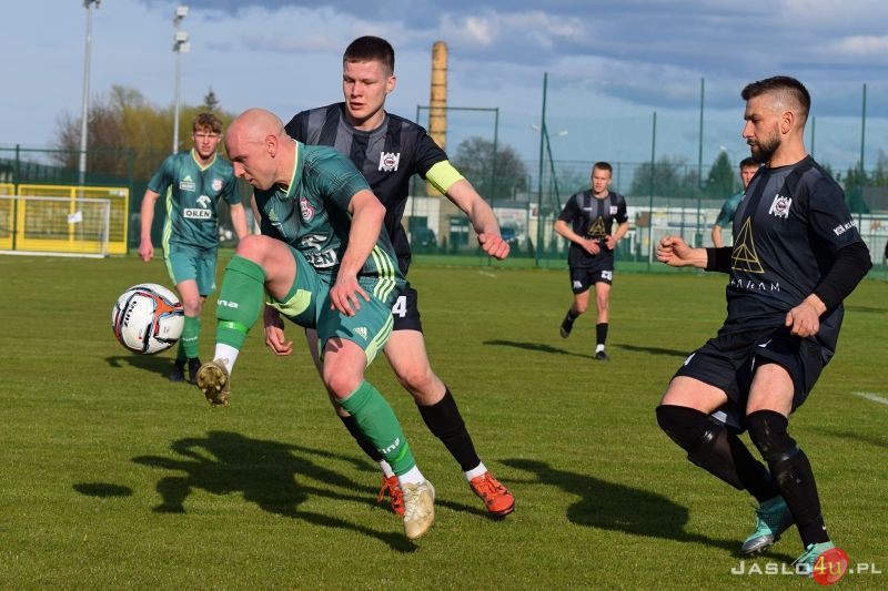Mecz JKS Czarni 1910 Jasło - Partyzant Targowiska 0:0