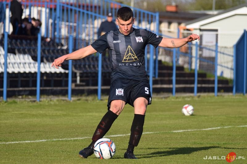 Mecz JKS Czarni 1910 Jasło - Partyzant Targowiska 0:0