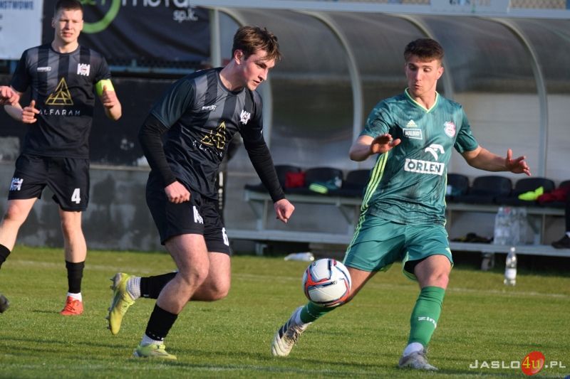 Mecz JKS Czarni 1910 Jasło - Partyzant Targowiska 0:0