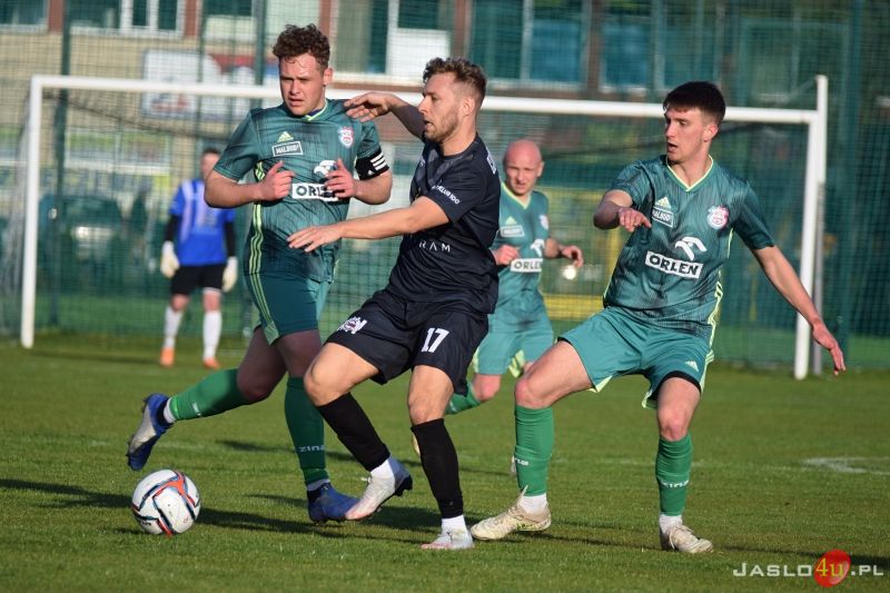 Mecz JKS Czarni 1910 Jasło - Partyzant Targowiska 0:0