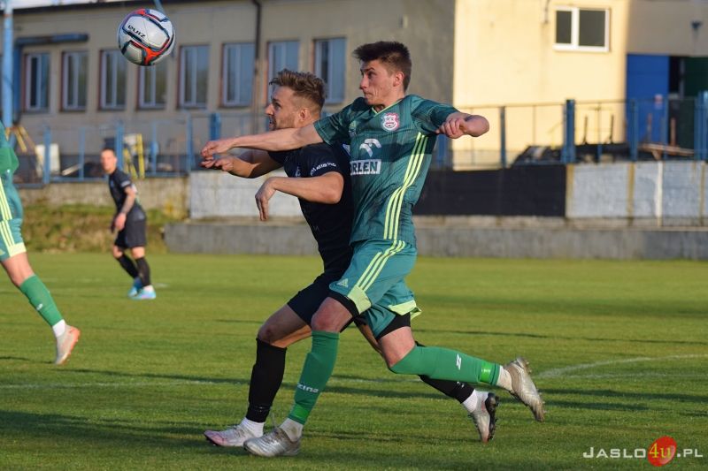 Mecz JKS Czarni 1910 Jasło - Partyzant Targowiska 0:0