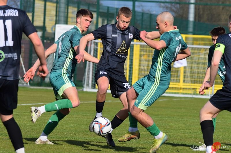 Mecz JKS Czarni 1910 Jasło - Partyzant Targowiska 0:0