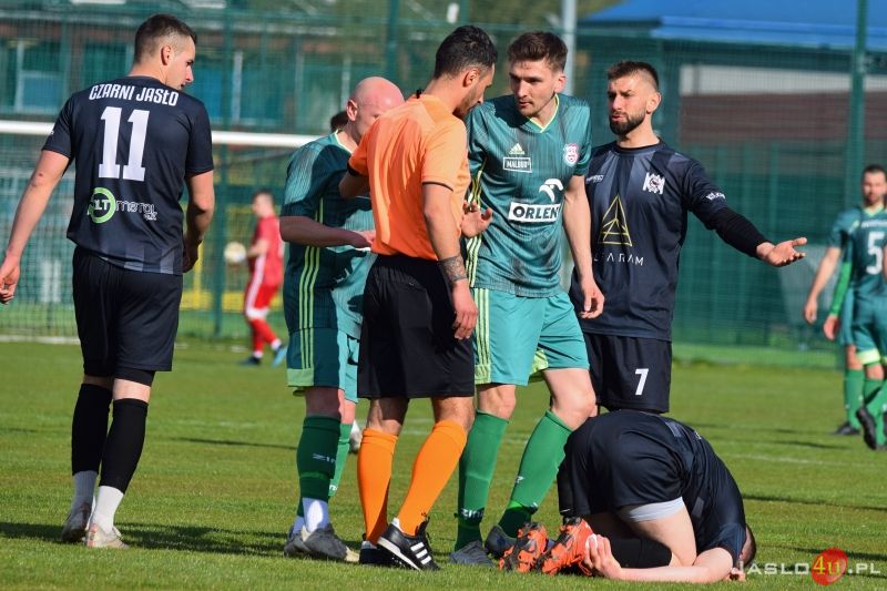 Mecz JKS Czarni 1910 Jasło - Partyzant Targowiska 0:0