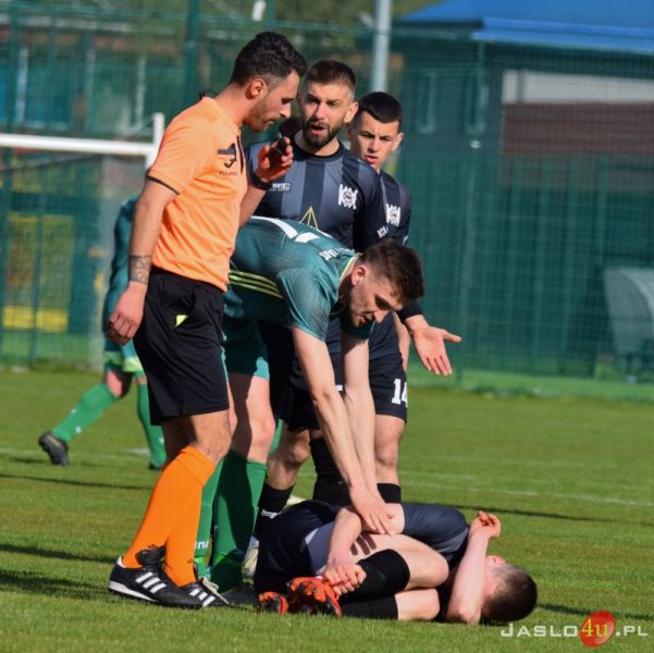 Mecz JKS Czarni 1910 Jasło - Partyzant Targowiska 0:0