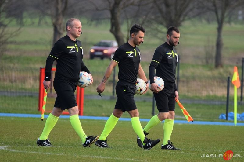 Półfinał Okręgowego Pucharu Polski LKS Czeluśnica - KS Karpaty Krosno 0:3
