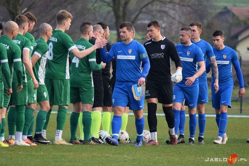Półfinał Okręgowego Pucharu Polski LKS Czeluśnica - KS Karpaty Krosno 0:3