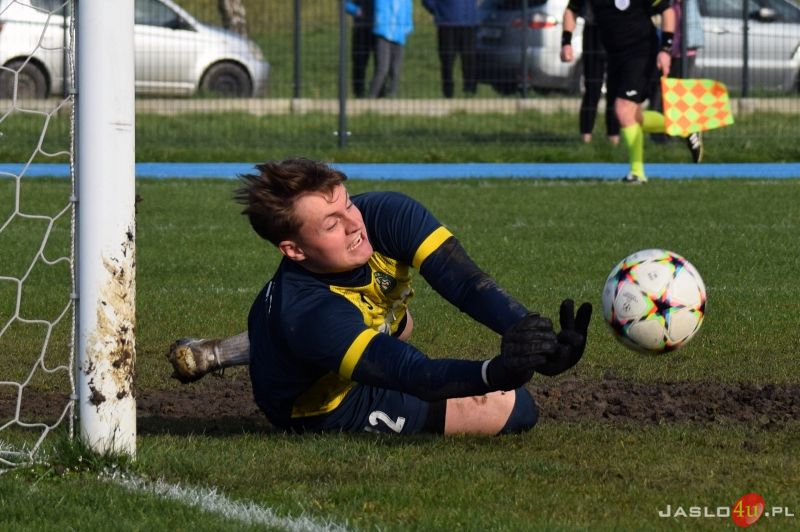 Półfinał Okręgowego Pucharu Polski LKS Czeluśnica - KS Karpaty Krosno 0:3