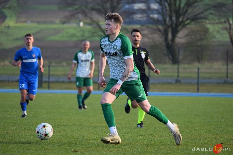Półfinał Okręgowego Pucharu Polski LKS Czeluśnica - KS Karpaty Krosno 0:3