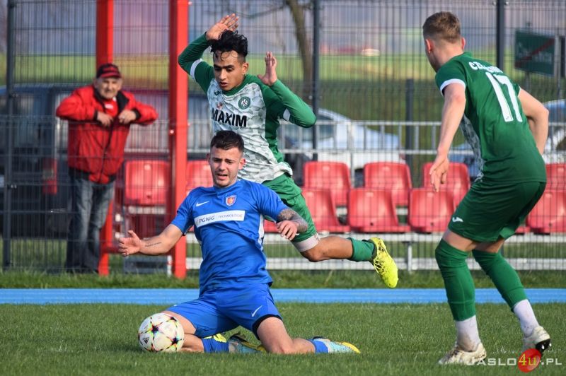 Półfinał Okręgowego Pucharu Polski LKS Czeluśnica - KS Karpaty Krosno 0:3