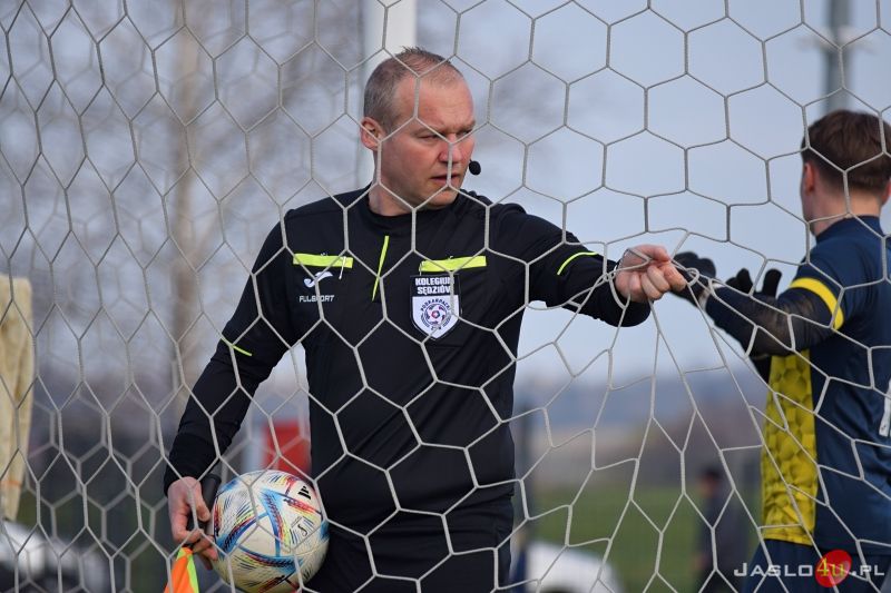Półfinał Okręgowego Pucharu Polski LKS Czeluśnica - KS Karpaty Krosno 0:3