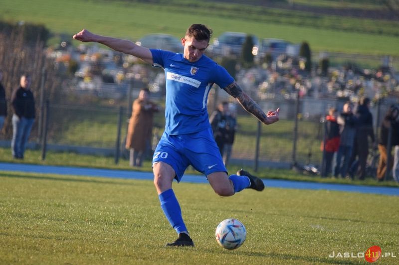 Półfinał Okręgowego Pucharu Polski LKS Czeluśnica - KS Karpaty Krosno 0:3