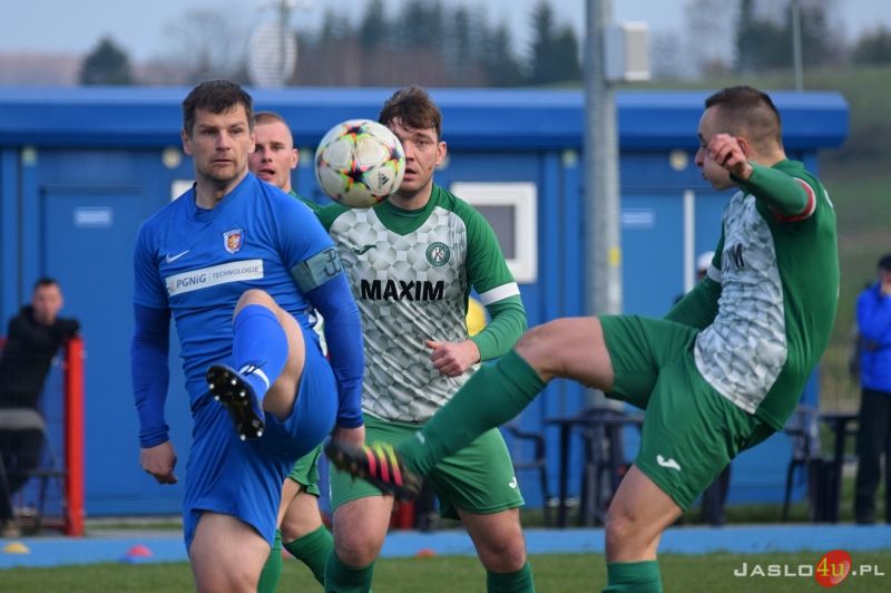 Półfinał Okręgowego Pucharu Polski LKS Czeluśnica - KS Karpaty Krosno 0:3