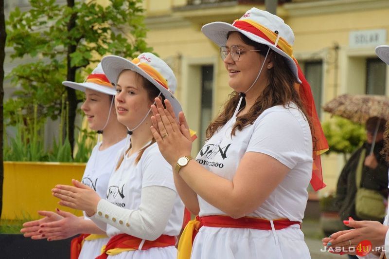 FISHMOB - Cała Polska tańczy dla św. Jana Pawła II w Jaśle 2023
