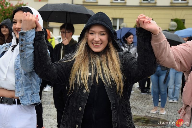 FISHMOB - Cała Polska tańczy dla św. Jana Pawła II w Jaśle 2023
