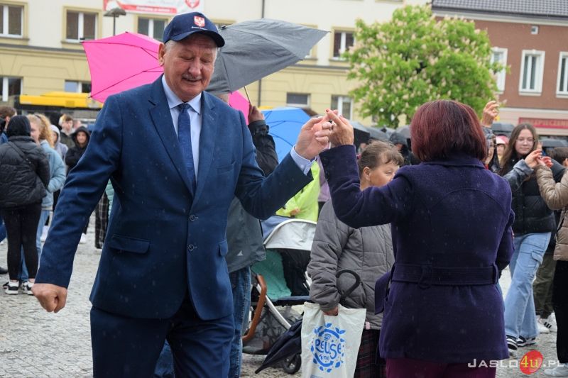 FISHMOB - Cała Polska tańczy dla św. Jana Pawła II w Jaśle 2023