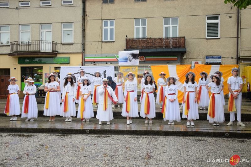 FISHMOB - Cała Polska tańczy dla św. Jana Pawła II w Jaśle 2023