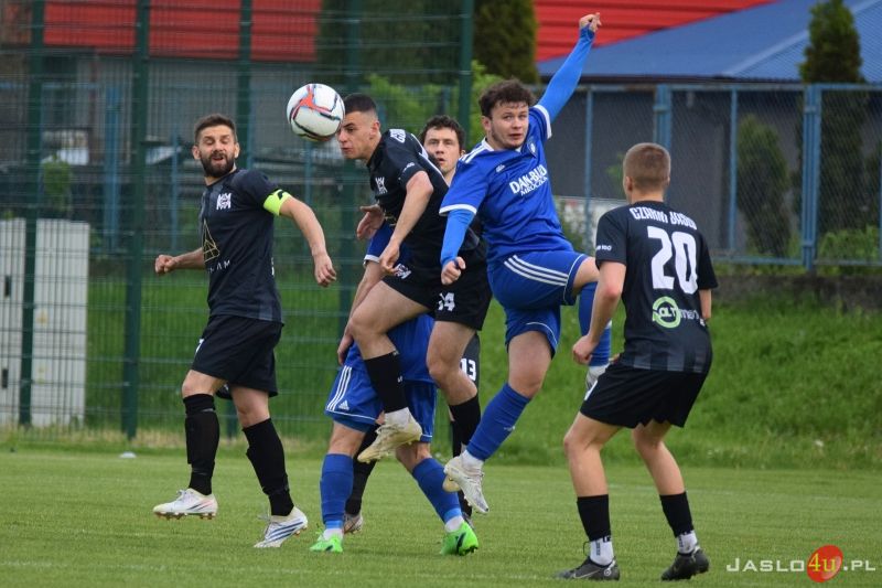 JKS Czarni 1910 Jasło - LKS Tempo Nienaszów (1:4)