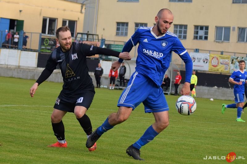 JKS Czarni 1910 Jasło - LKS Tempo Nienaszów (1:4)