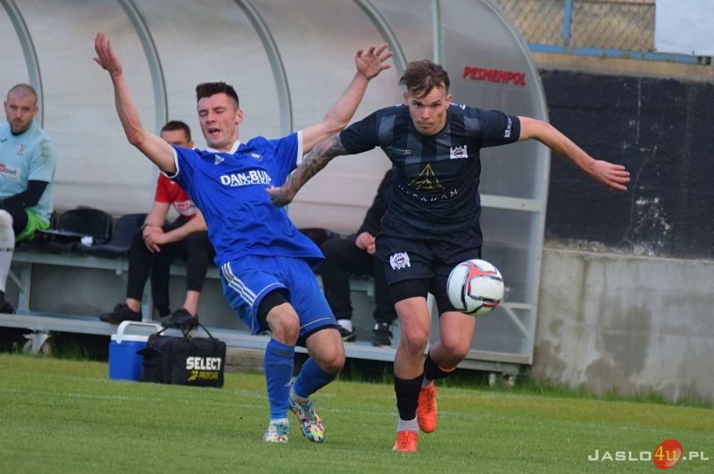 JKS Czarni 1910 Jasło - LKS Tempo Nienaszów (1:4)
