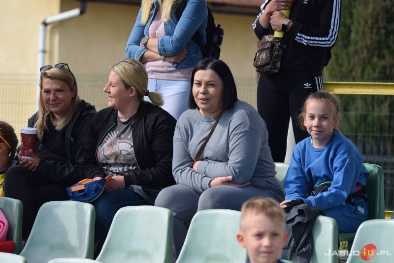 Majowy Turniej Piłki Nożnej roczników 2015 i 2016 na stadionie przy ul. Sportowej