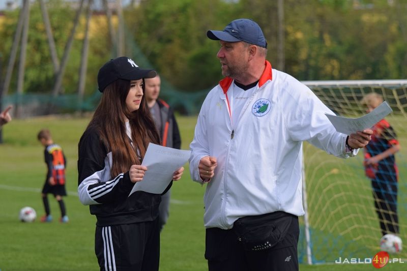 Majowy Turniej Piłki Nożnej roczników 2015 i 2016 na stadionie przy ul. Sportowej