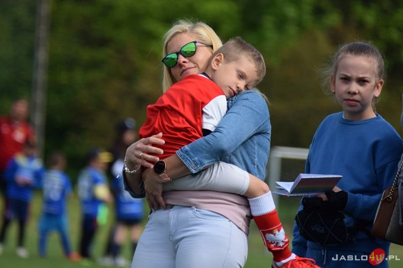 Majowy Turniej Piłki Nożnej roczników 2015 i 2016 na stadionie przy ul. Sportowej