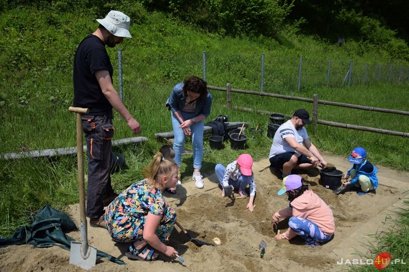 "Mali Odkrywcy na tropach skarbu" - Dzień Dziecka w Karpackiej Troi