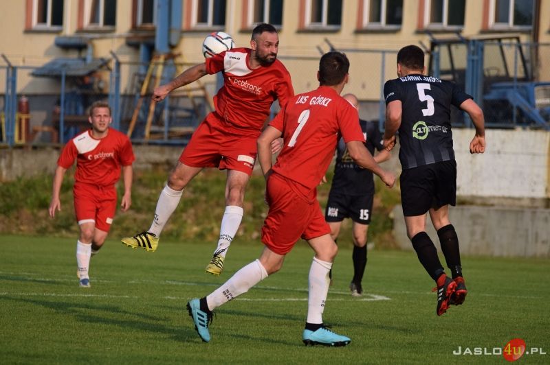 Mecz JKS Czarni 1910 Jasło - LKS Górki 3:1