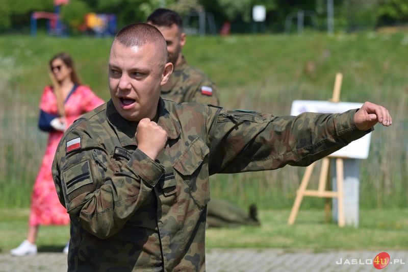 „Samoobrona kobiet – zaufaj wojsku” – treningi samoobrony w Jaśle