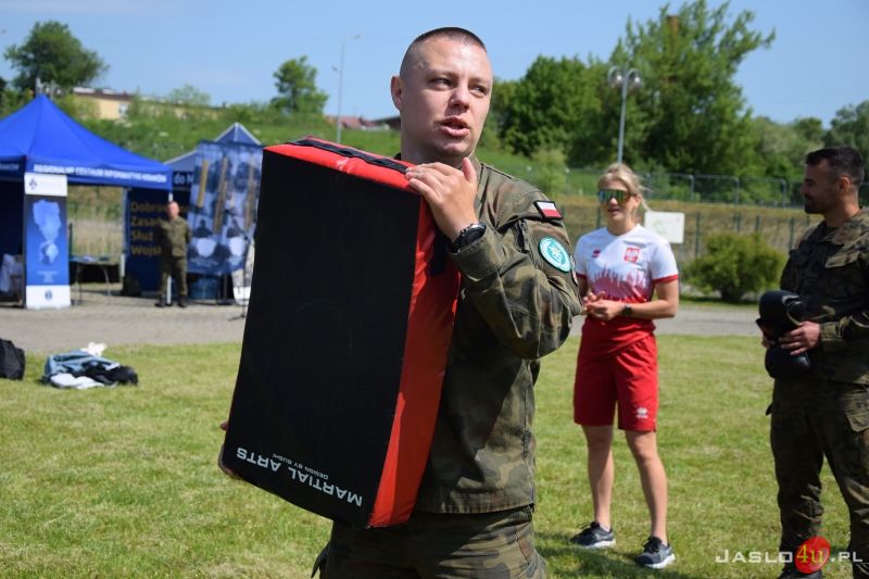 „Samoobrona kobiet – zaufaj wojsku” – treningi samoobrony w Jaśle