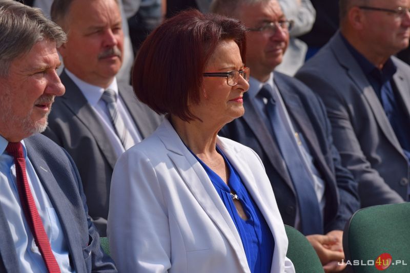 Uroczyste oddanie do użytku boiska wielofunkcyjnego przy jasielskim "Chemiku"