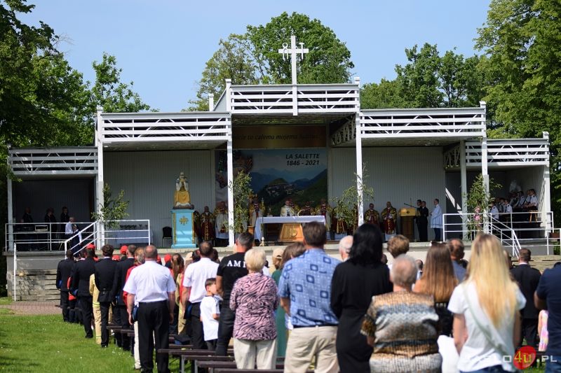 VI. Diecezjalna Pielgrzymka Strażaków do Sanktuarium Matki Bożej Saletyńskiej w Dębowcu
