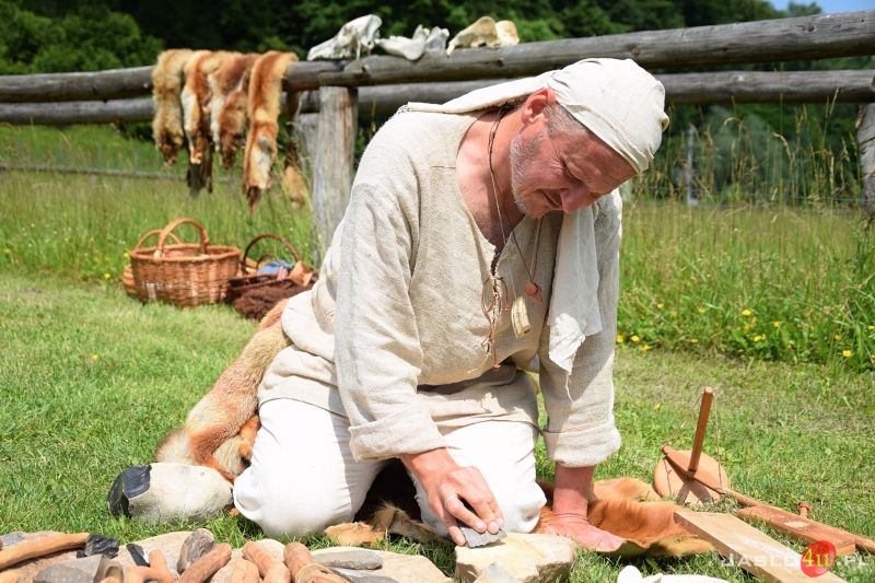 "Cywilizacja epoki kamienia" - impreza plenerowa w Karpackiej Troi