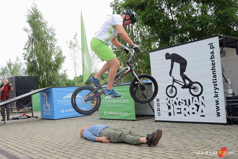 Pokaz rowerowy Krystiana Herby w Jaśle
